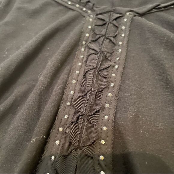 White House Black Market sleeveless blouse with gorgeous details size Small - Picture 4 of 10